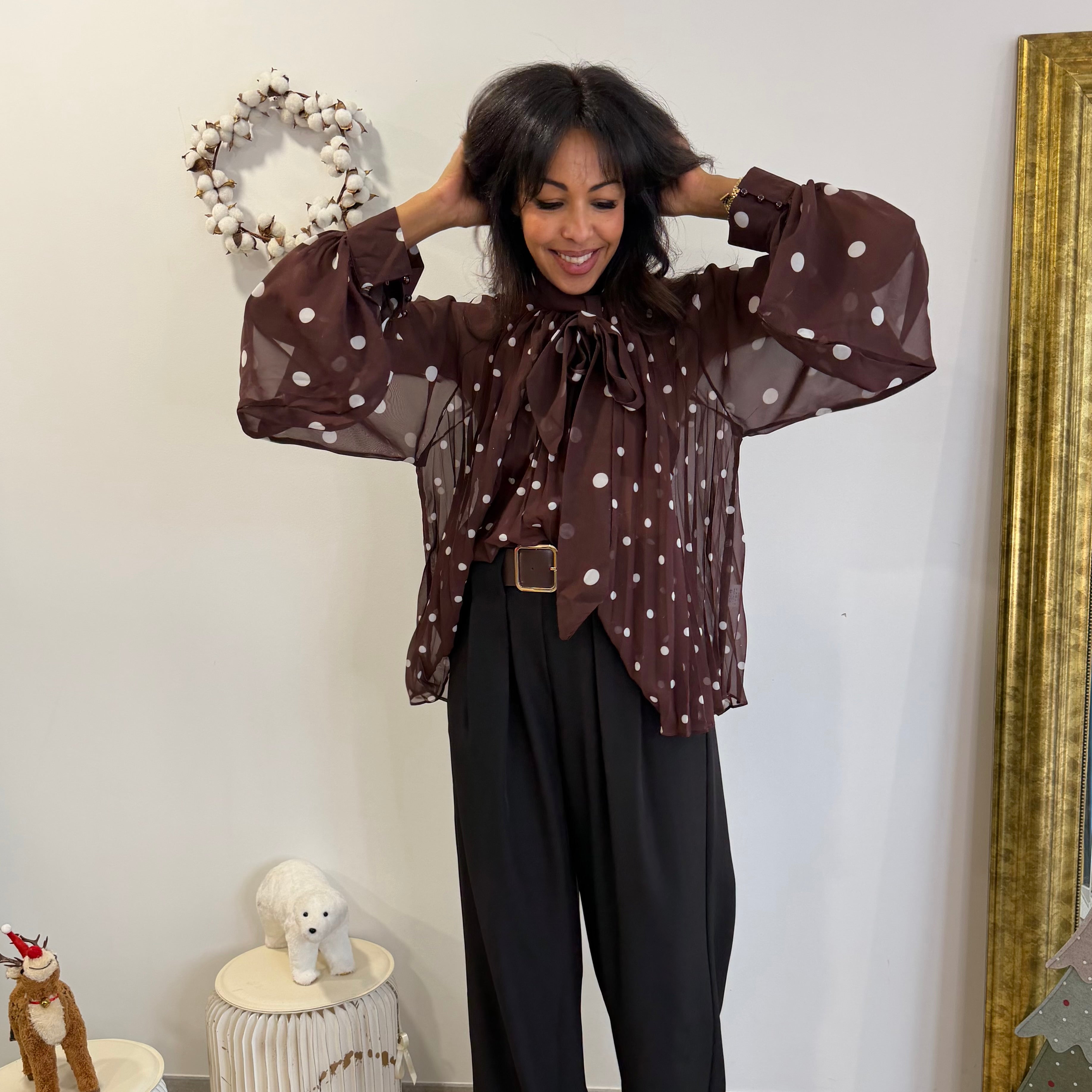 Blouse à pois LAURYN à la coupe fluide et aux manches longues ballons