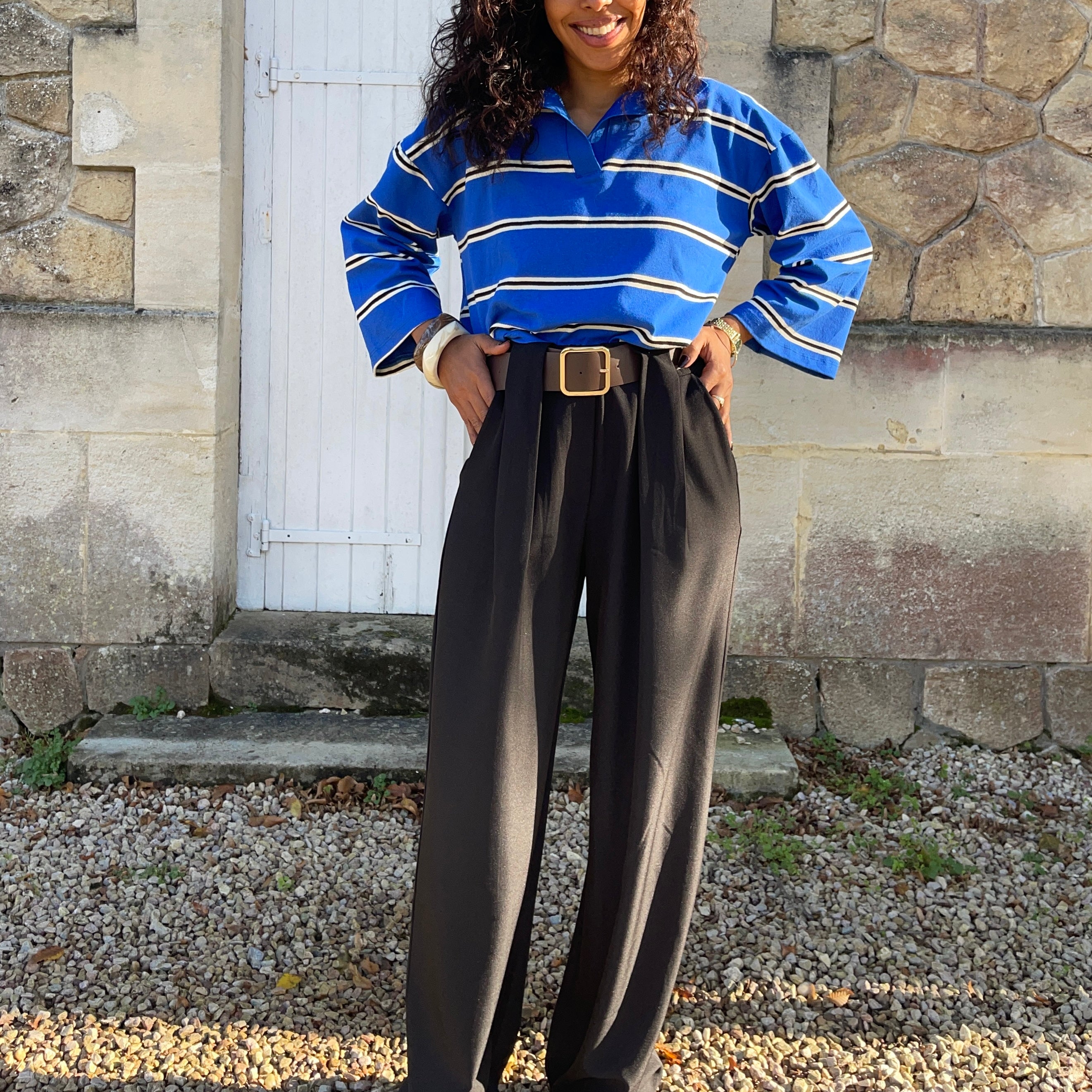 Pantalon tailleur SUSY noir à la coupe fluide