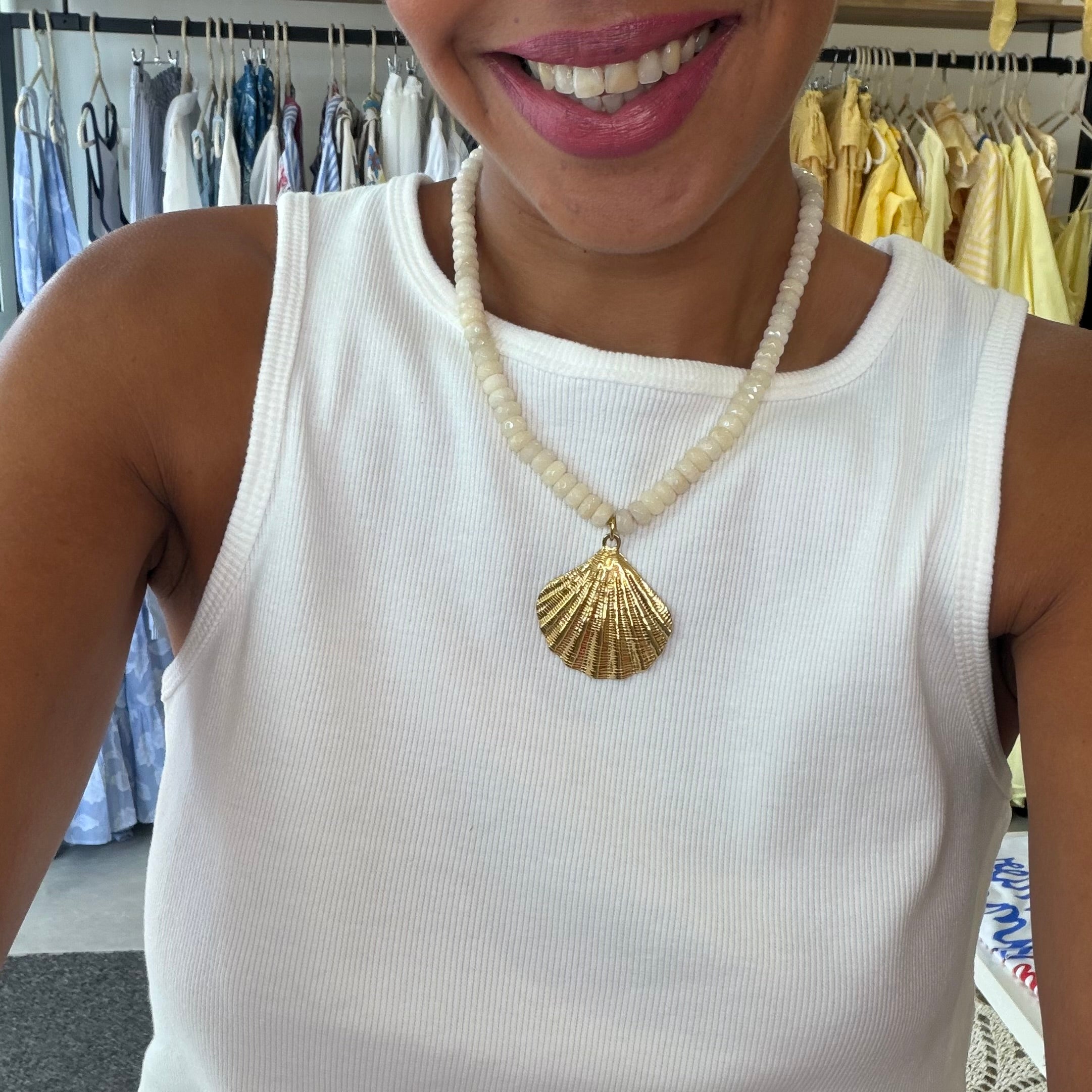 COLLIER COQUILLAGE DORÉ créme