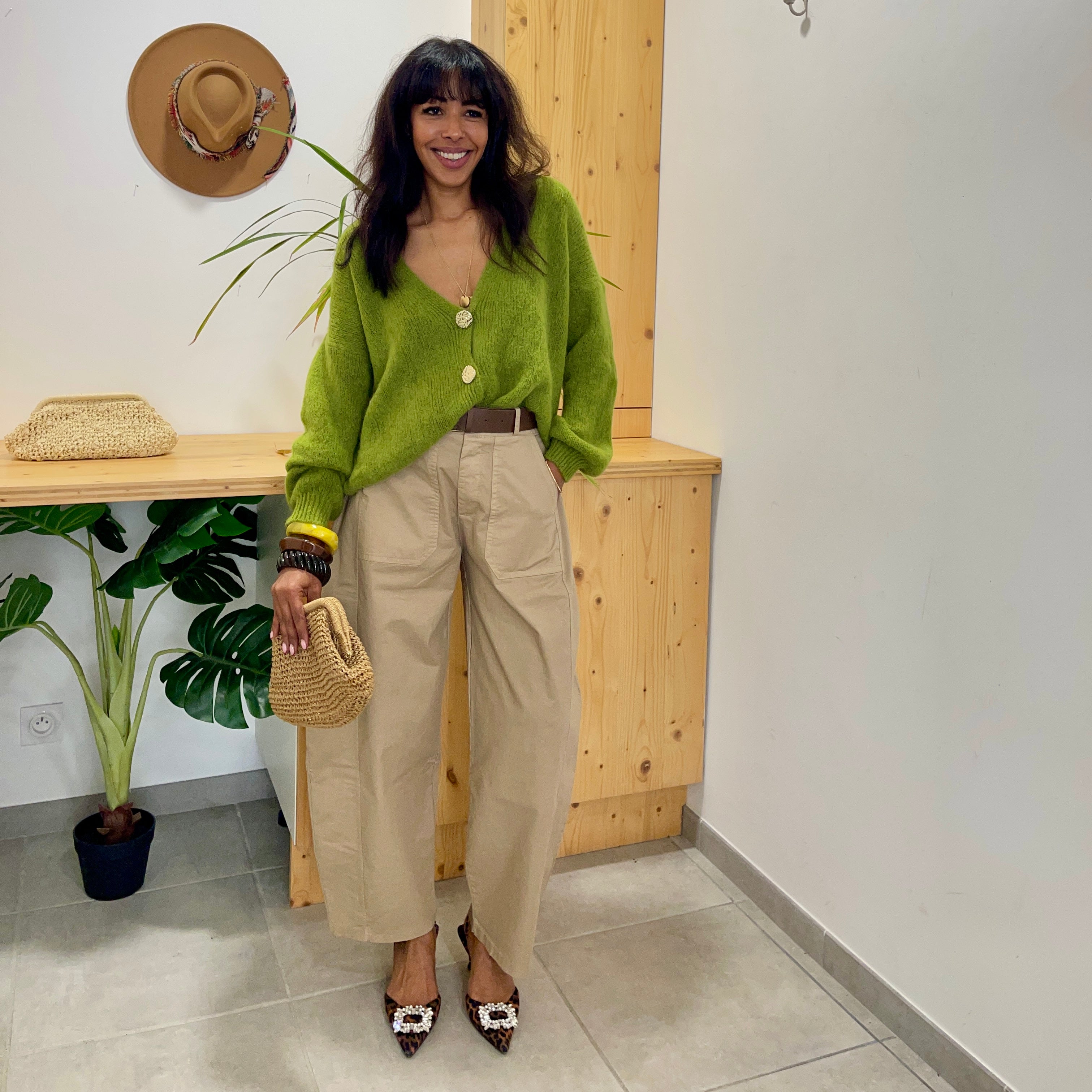 Pantalon LOUNA en coton beige à la coupe barrel