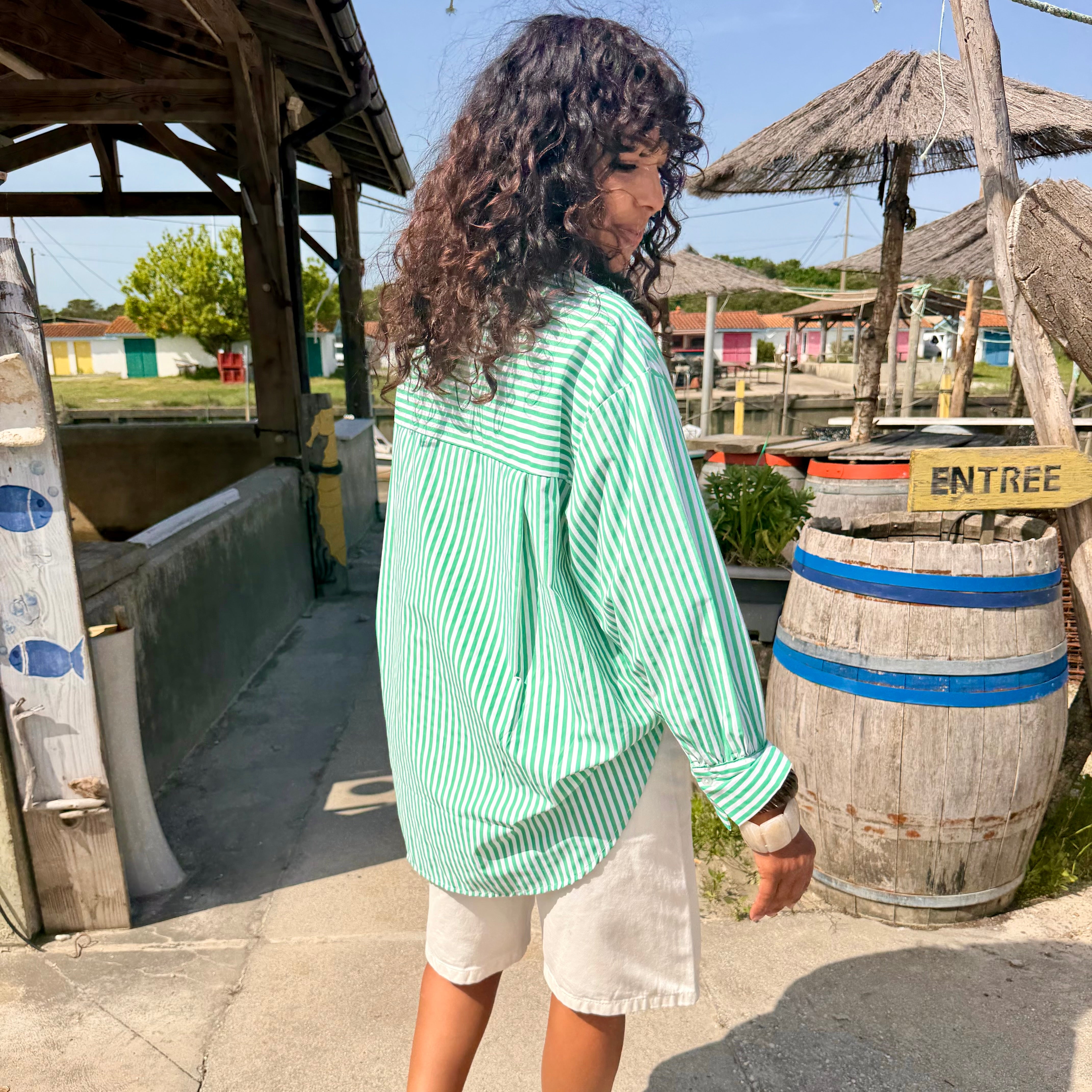 Chemise LILO rayée verte avec broderie