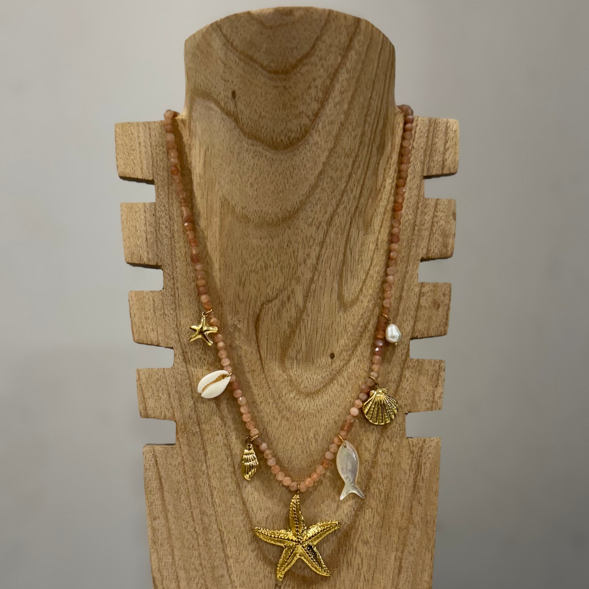 Collier fines perles roses charms ocean