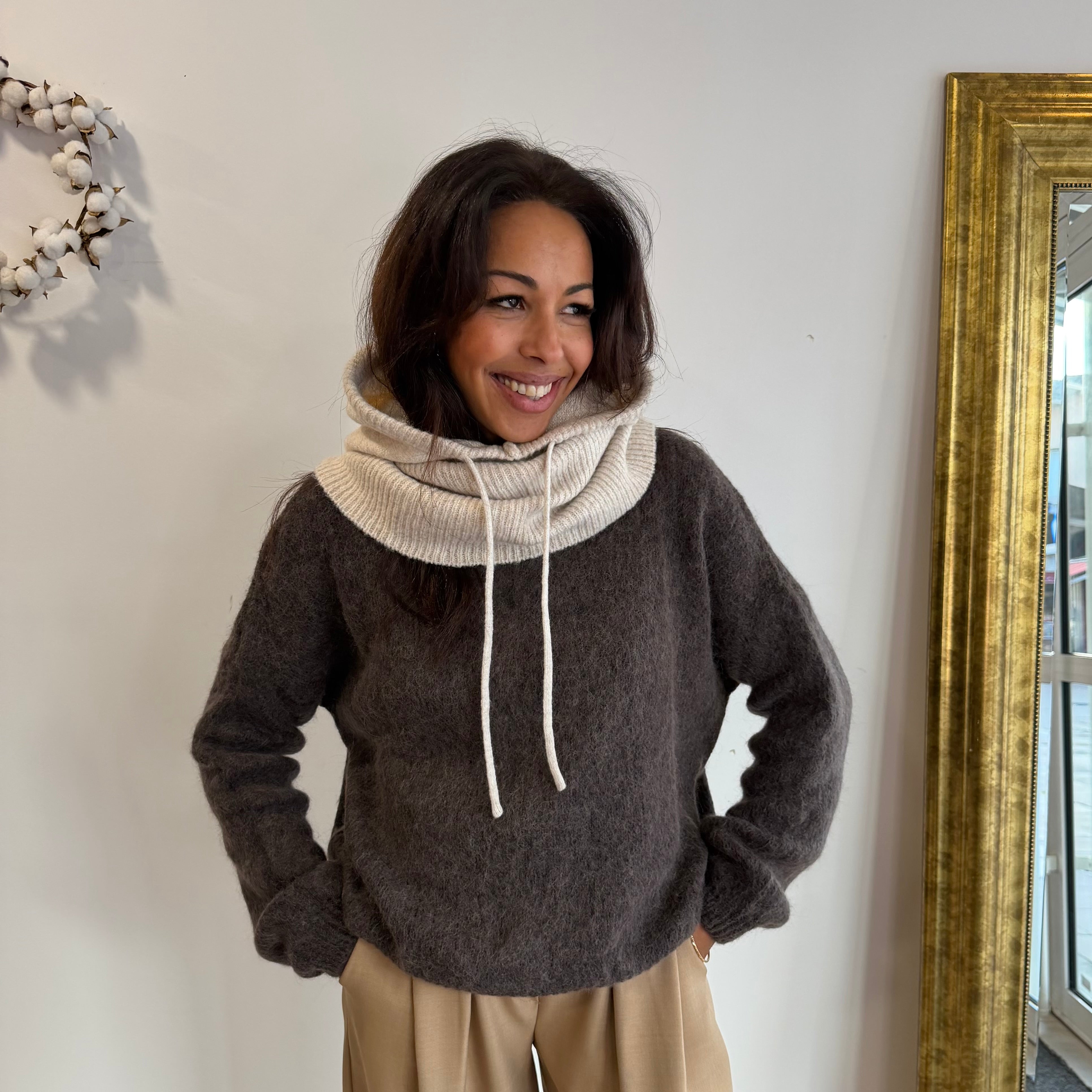 Cagoule ENVY écru en cashmere, col+capuche intégrée