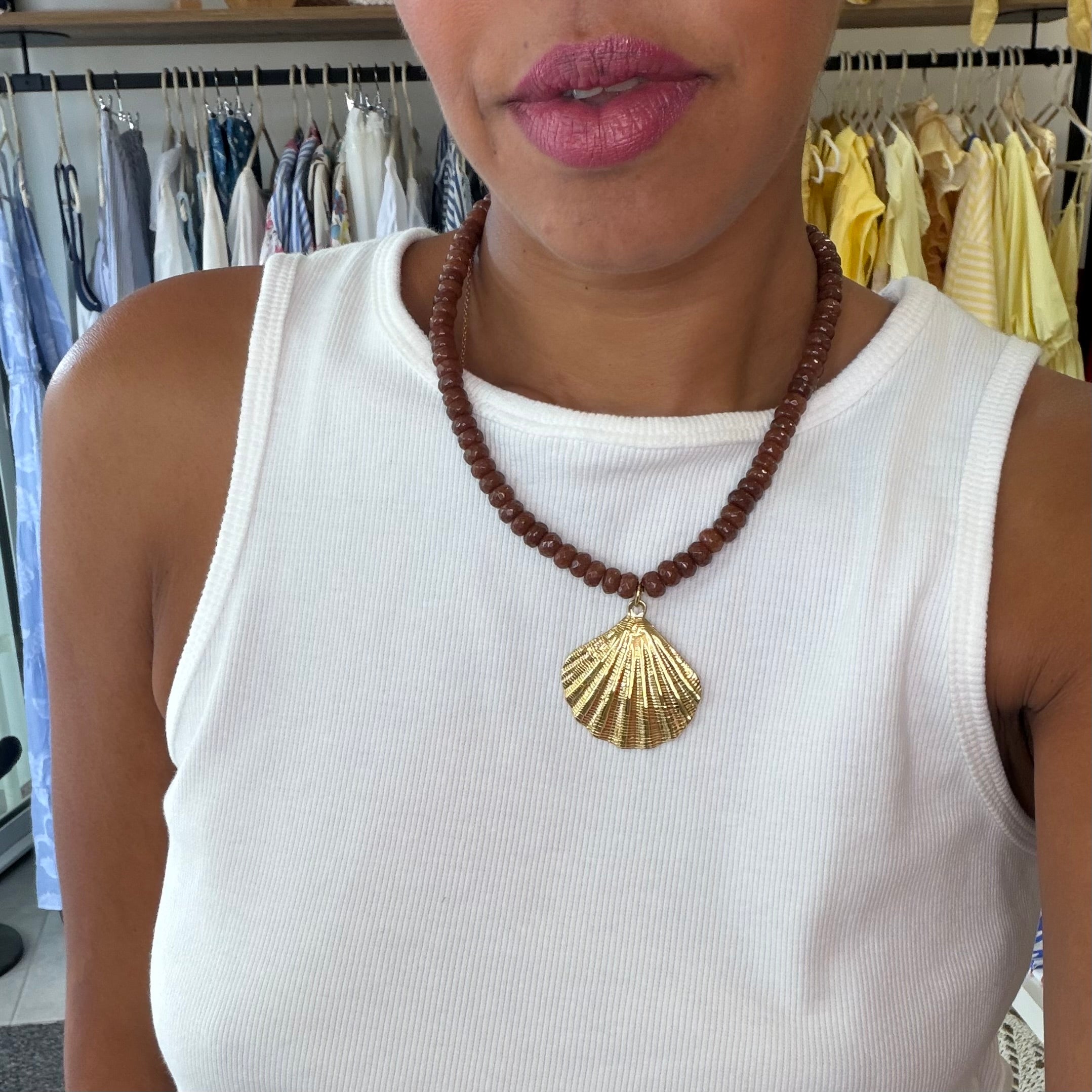 COLLIER COQUILLAGE DORÉ marron
