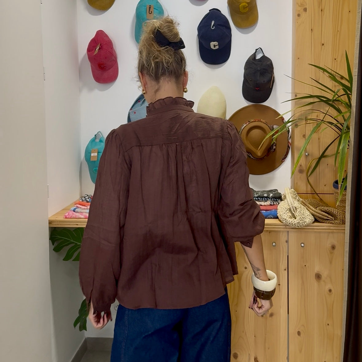Blouse LENNY manches longues à volants chocolat