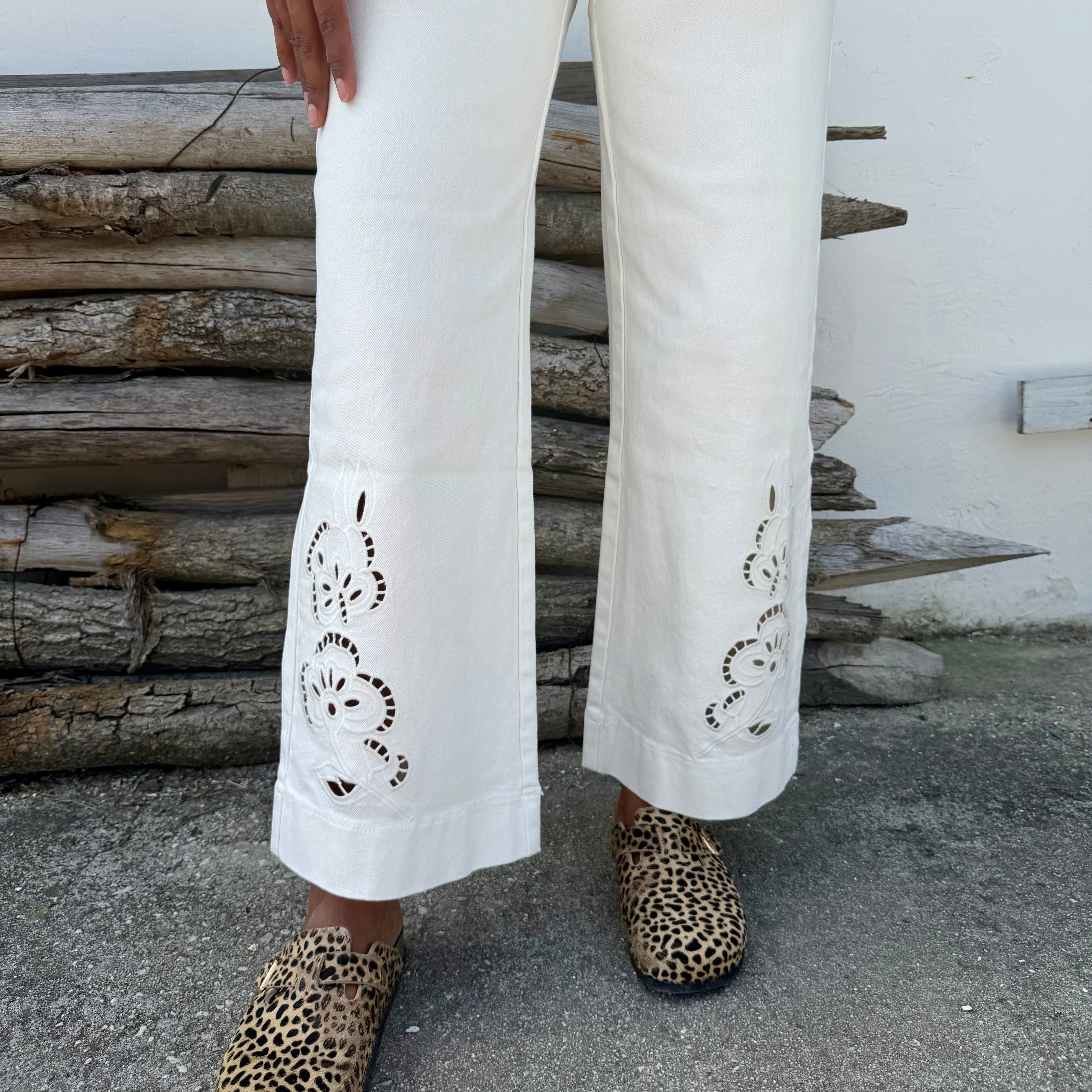 Jean blanc ALIOCHA avec broderie