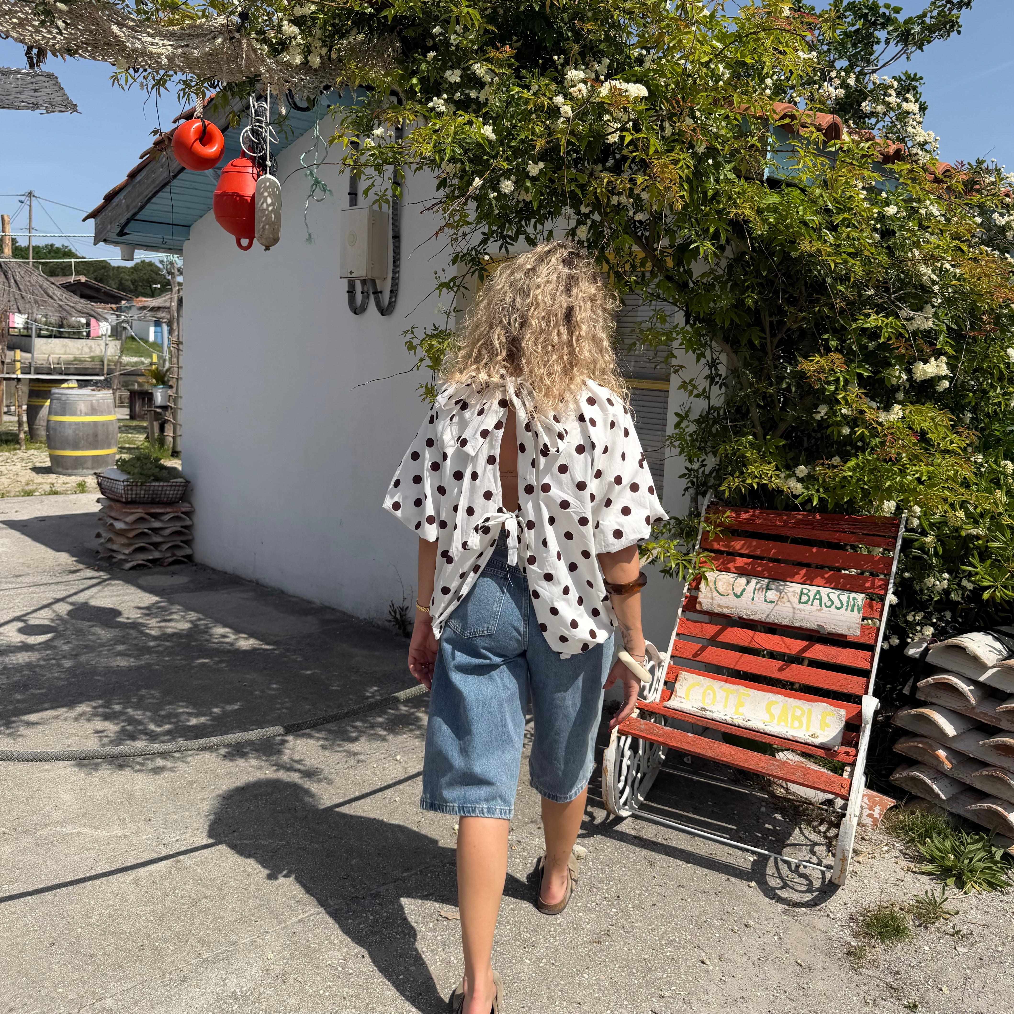 Blouse POIS dos nu en blanc et marron