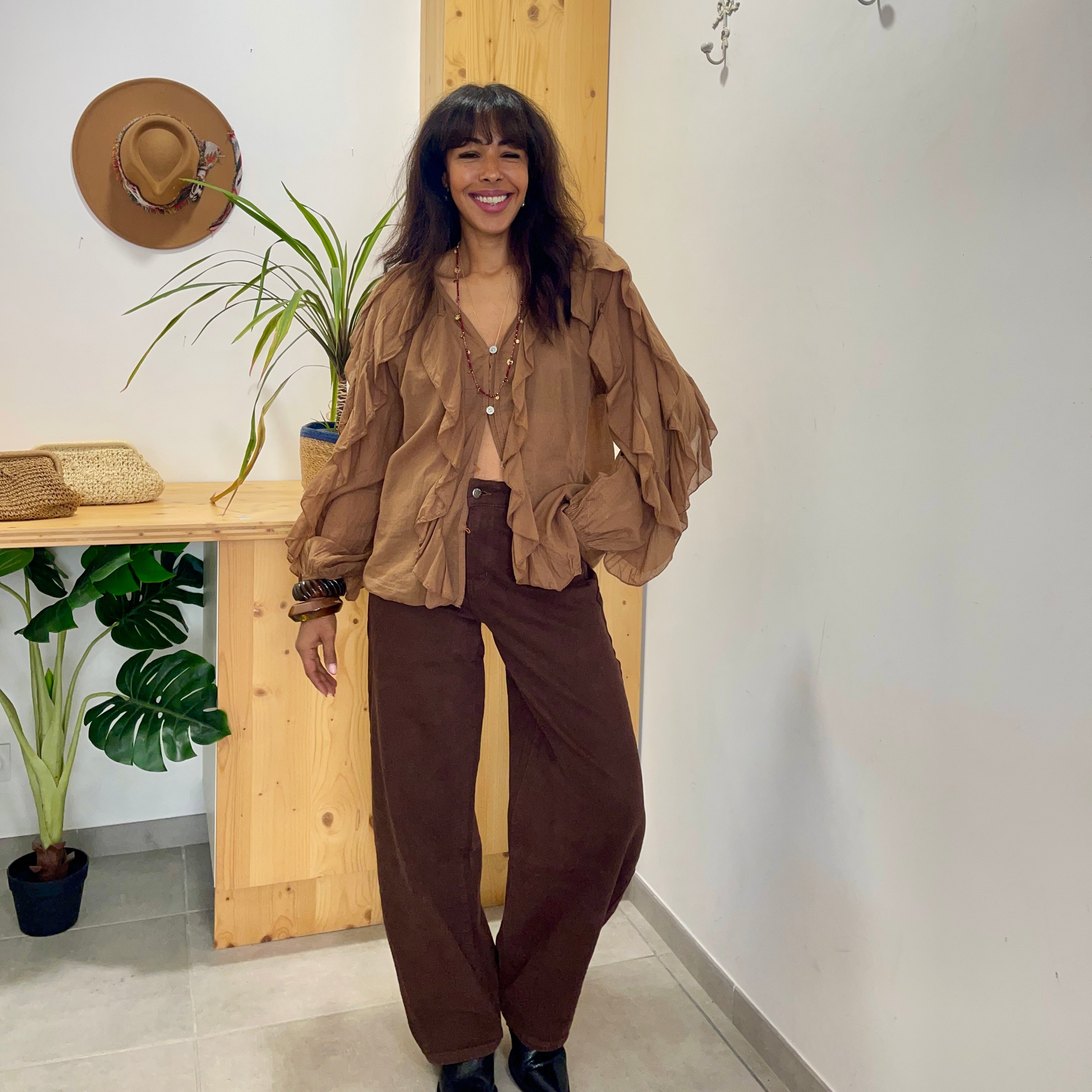 Blouse FLORA en coton marron détails de volants