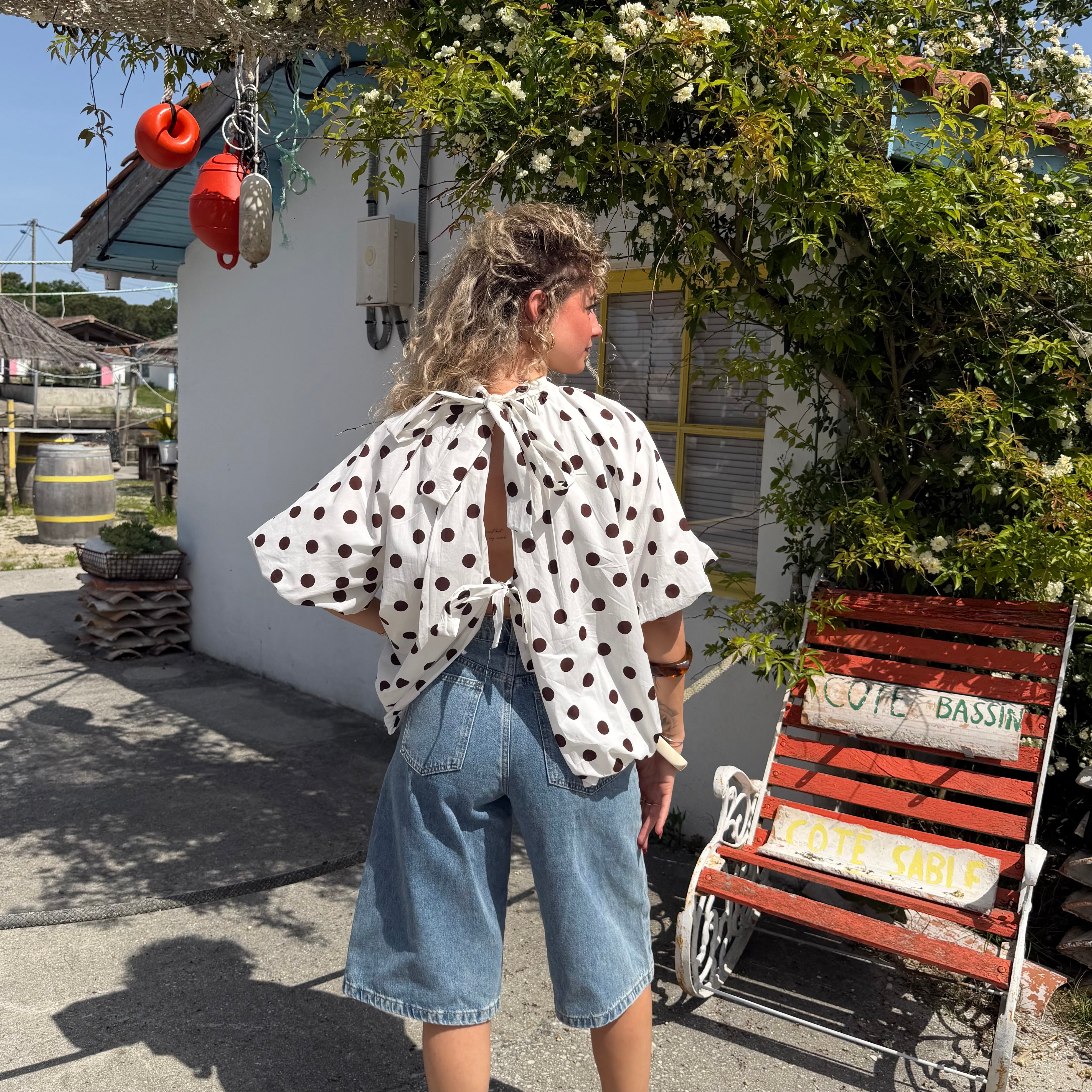 Blouse POIS dos nu en blanc et marron