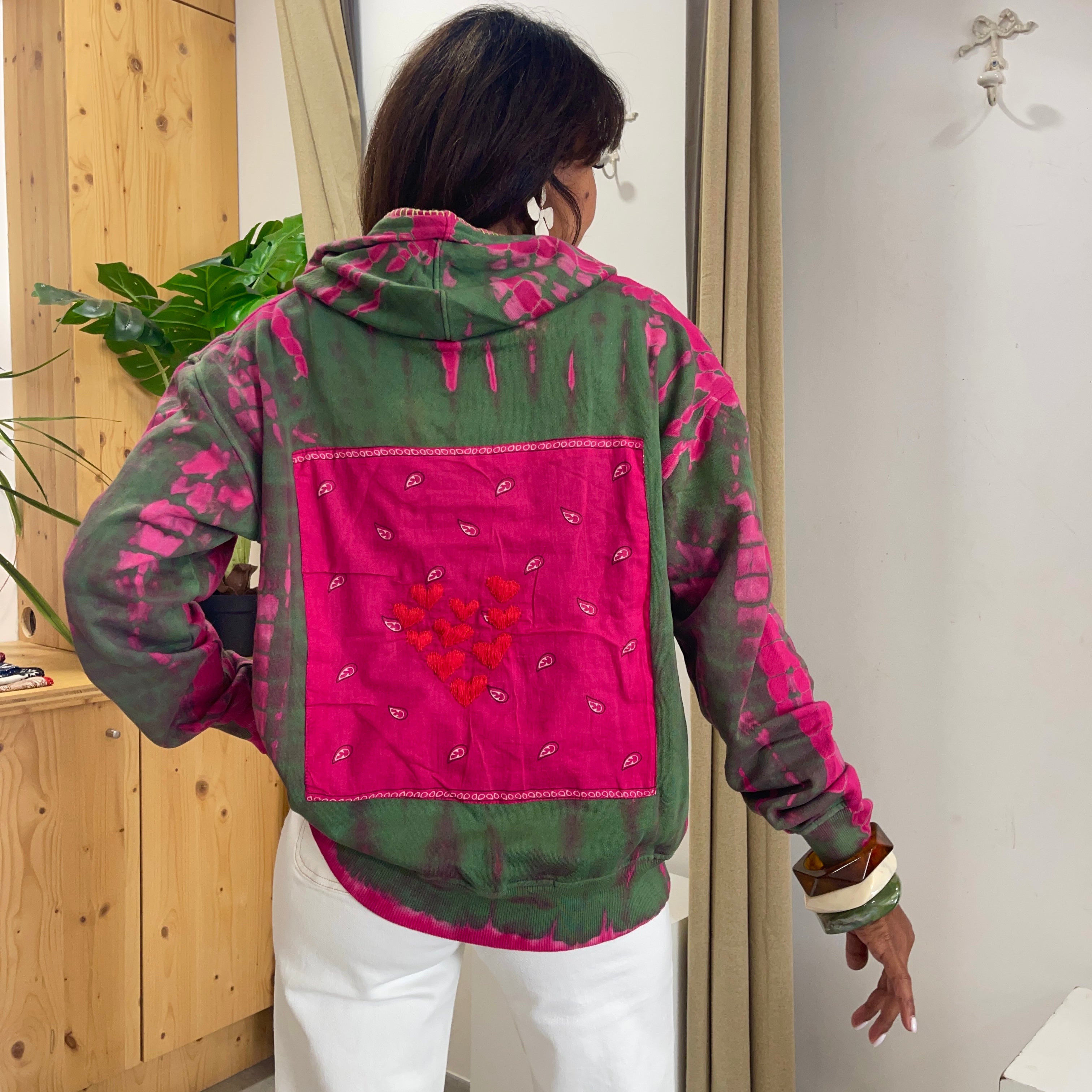 Sweat à capuche NAYA en coton tie&die kaki/rose original