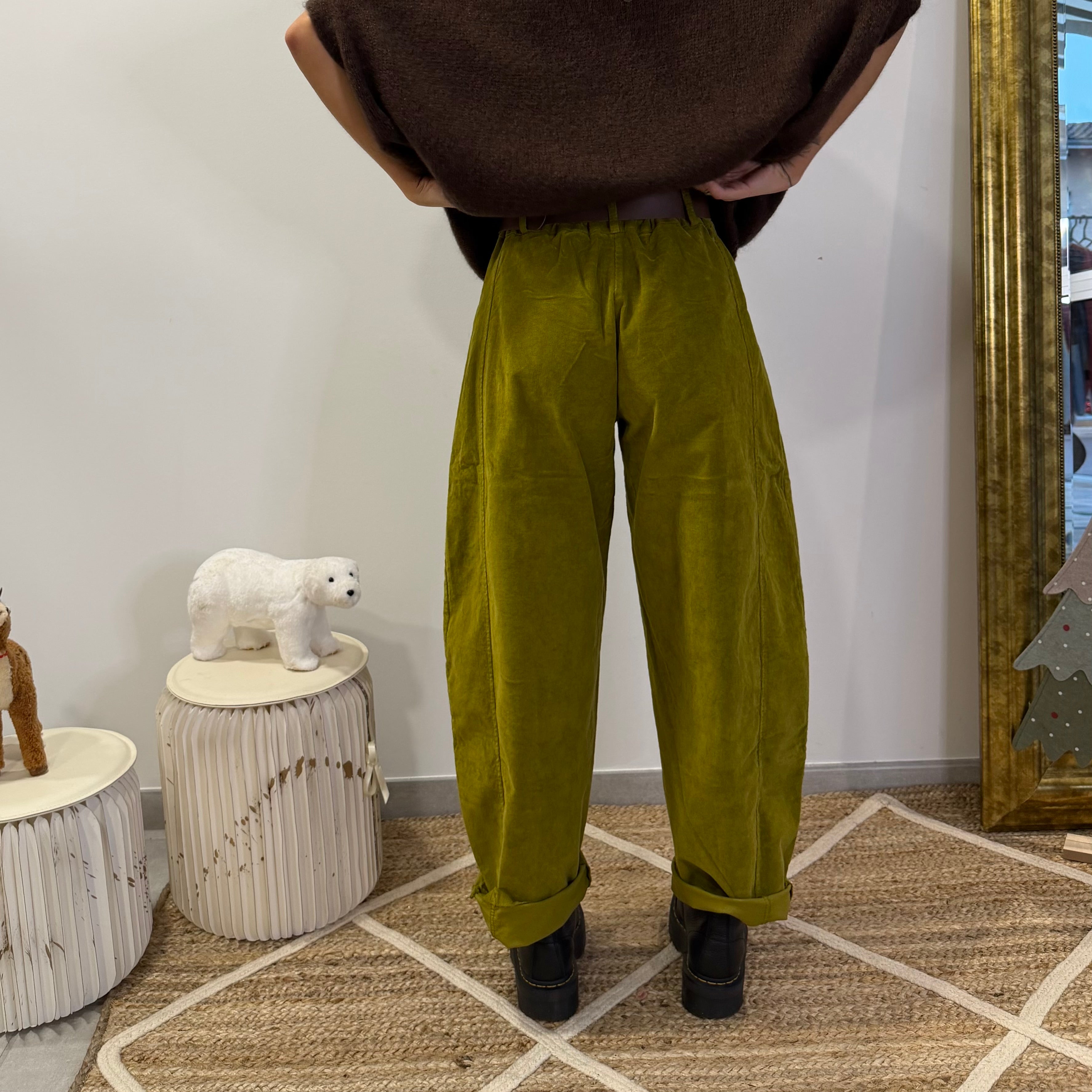 Pantalon LOUNA vert olive, velour côtelé