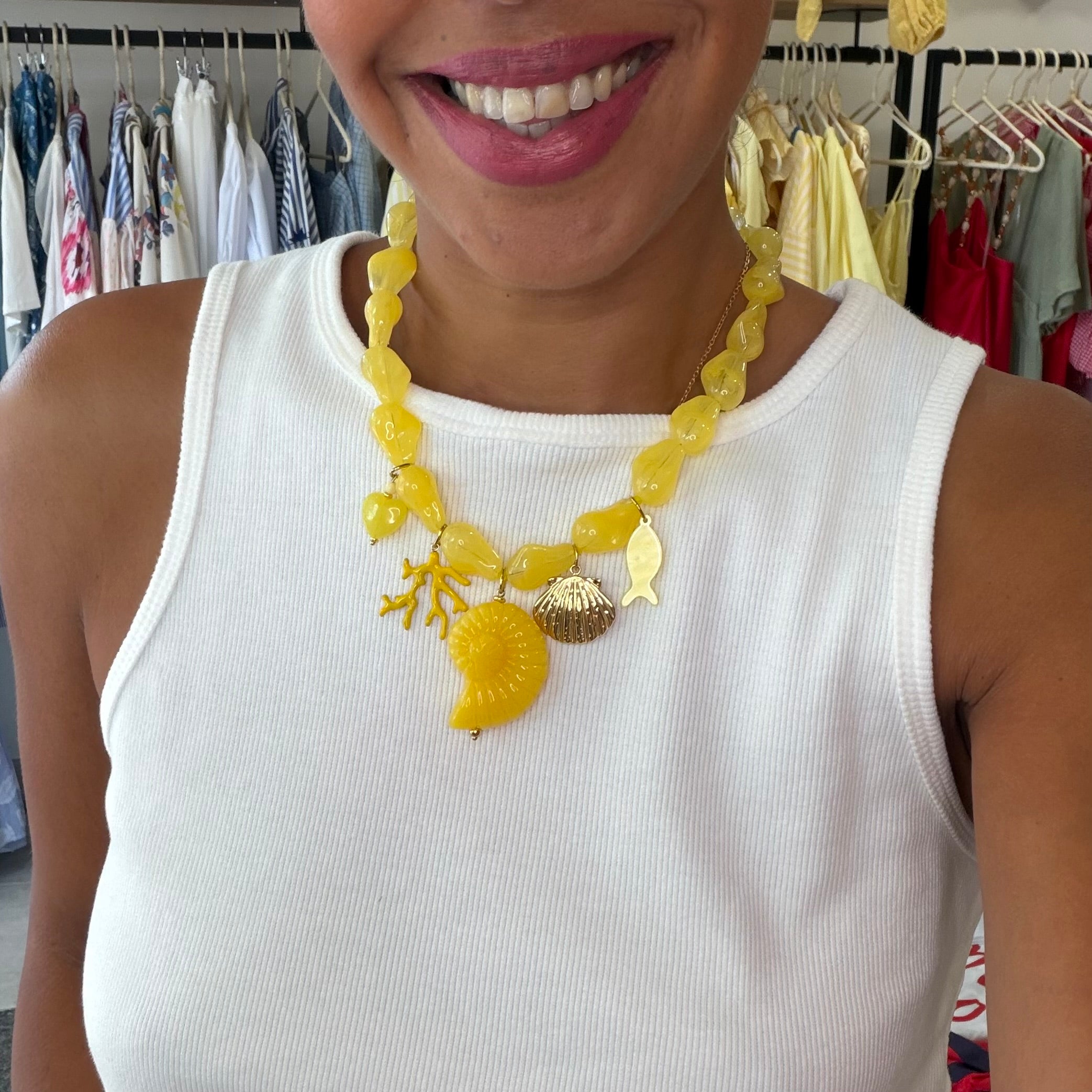 COLLIER COQUILLAGES jaune