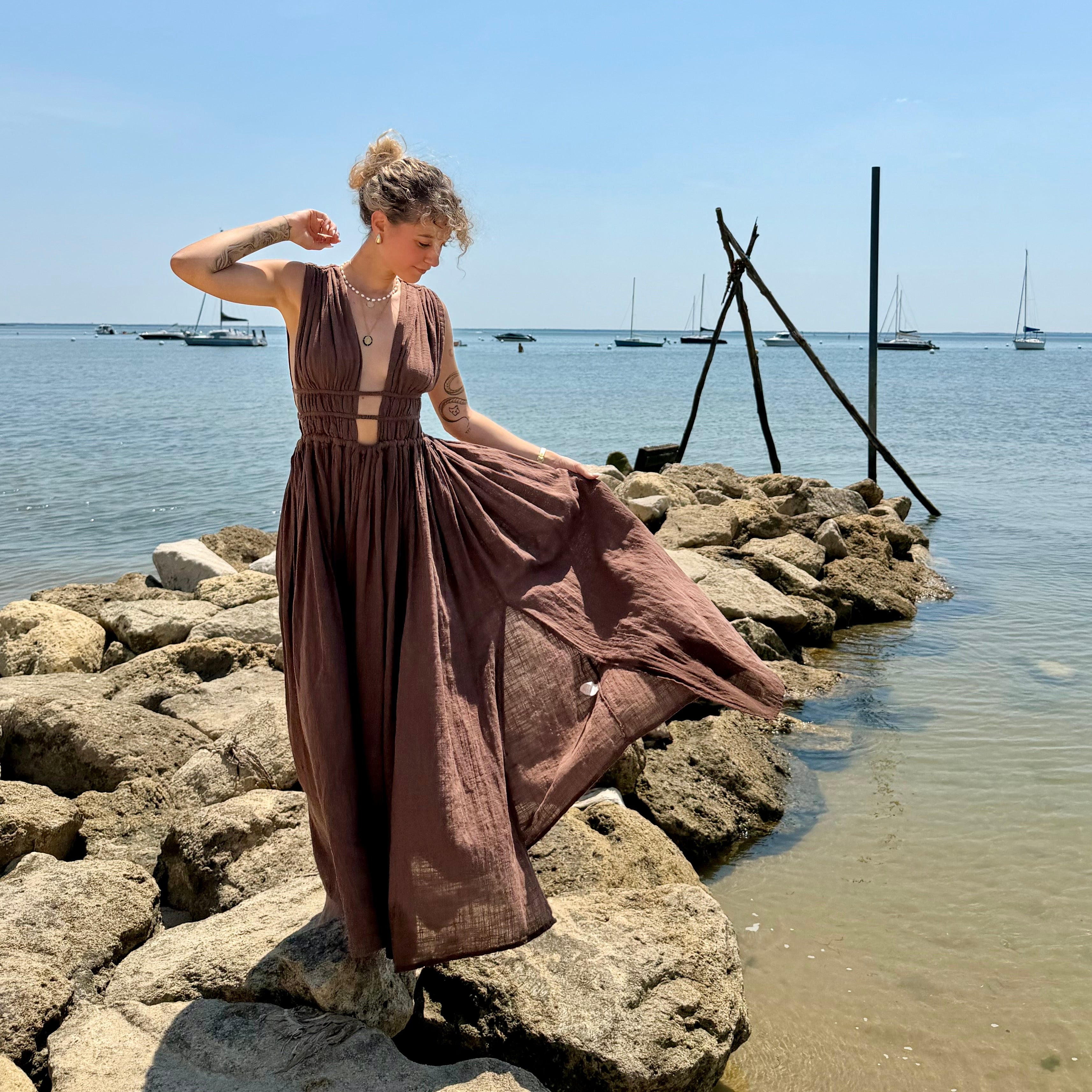 Robe GRECQUE bohème marron dos nu
