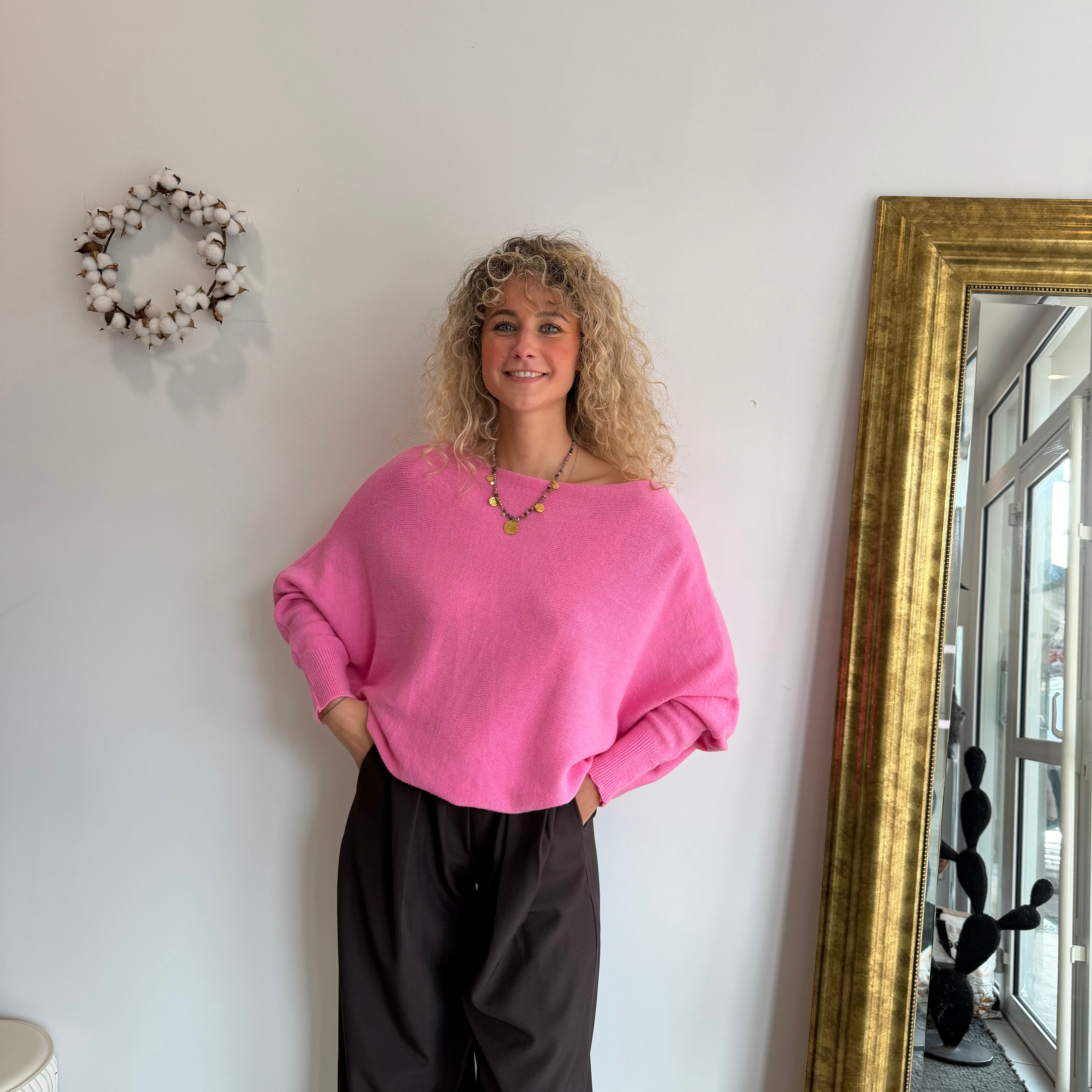 Pull ROMY asymétrique rose