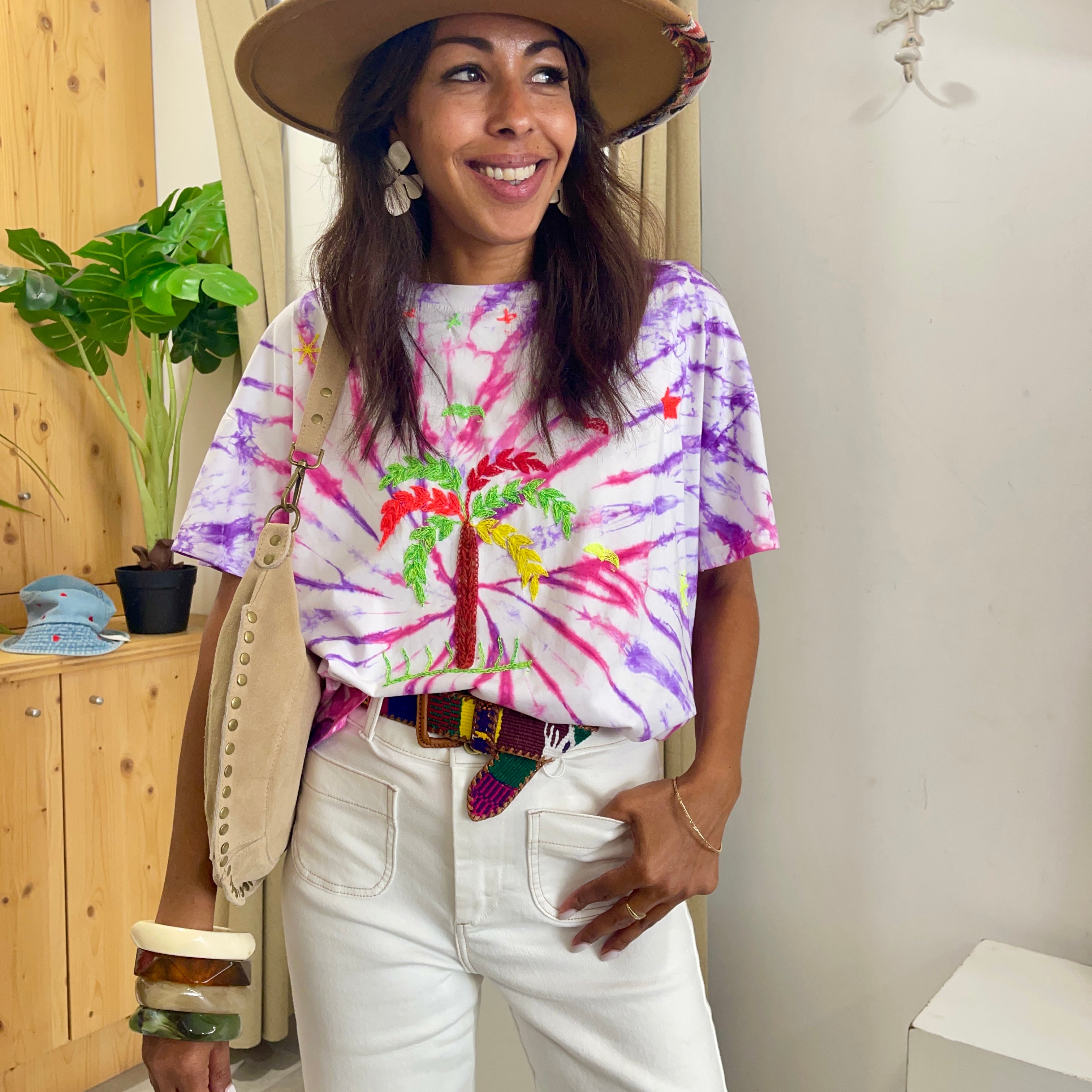 T-shirt manches courtes NAYA violet Tie & Dye & Broderie Main