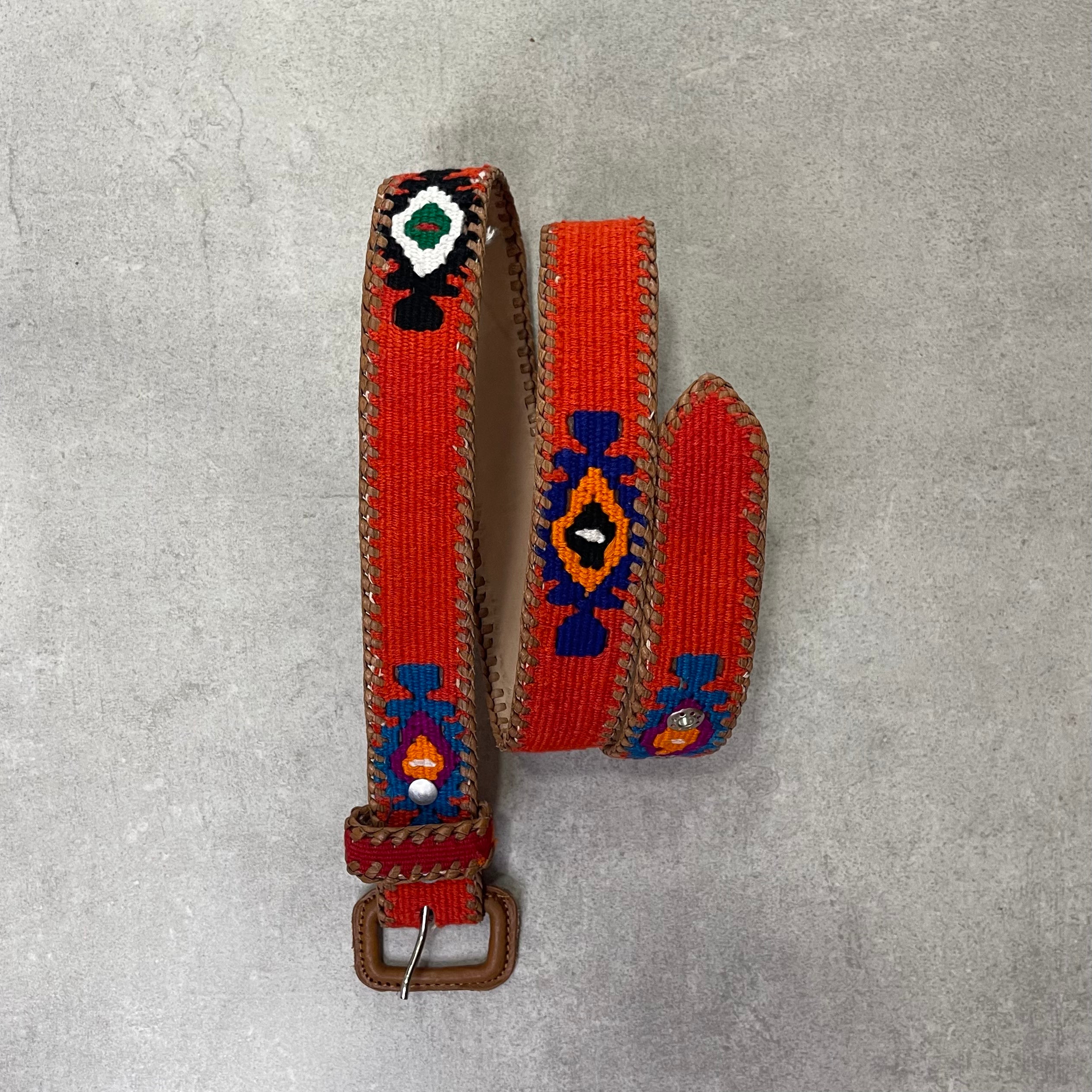 Ceinture en cuir brodé main T.38 orange